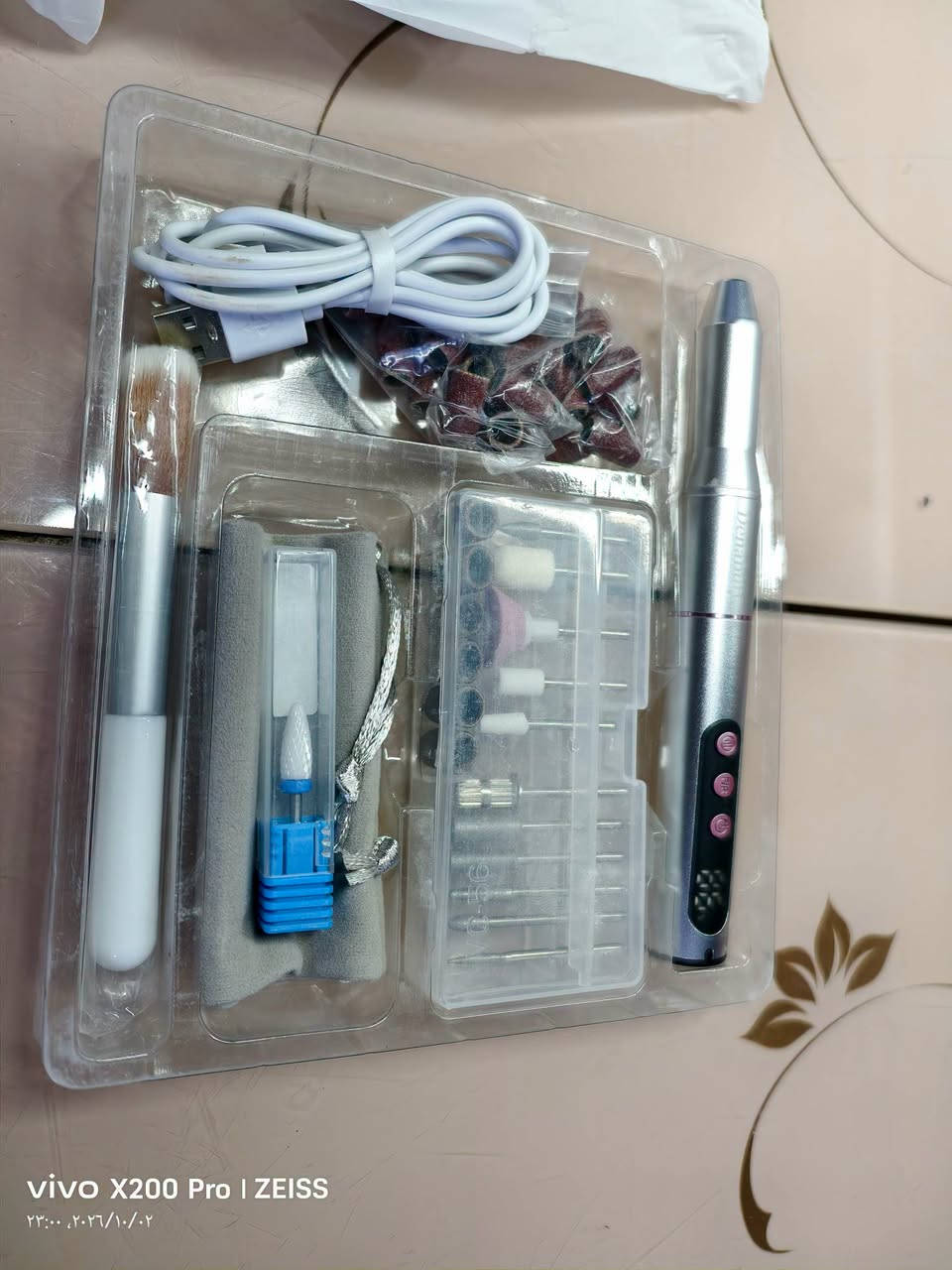 جديد لوك فرطونة ب7شحن

نص مكتوب في الصور:
- vivo X200 Pro | ZEISS
- ٢٣:٠٠ ٢٠٢٦/١٠/٠٢