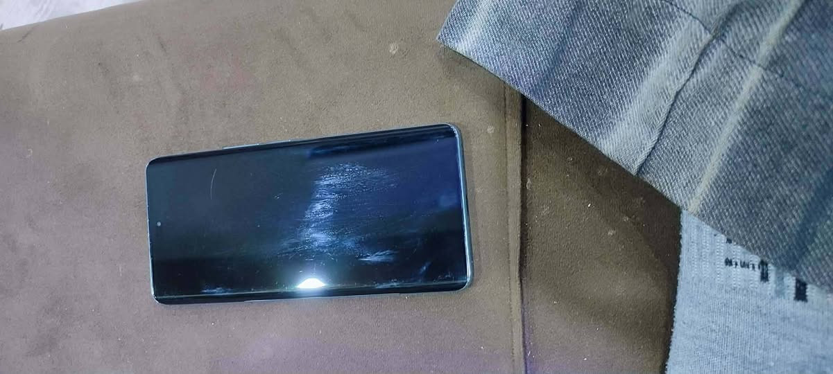 هونر x9c اخو الجديد وشرط الفحص
سمائي  120 فريم 

ذاكره ٢٥٦ وعشوايه 16 

البطاريه 98

جهاز ما قاصر بشي 

سعره ٣٠٠ الف قفل  

رقمي بيه واتساب *********** او ادخل خاص
