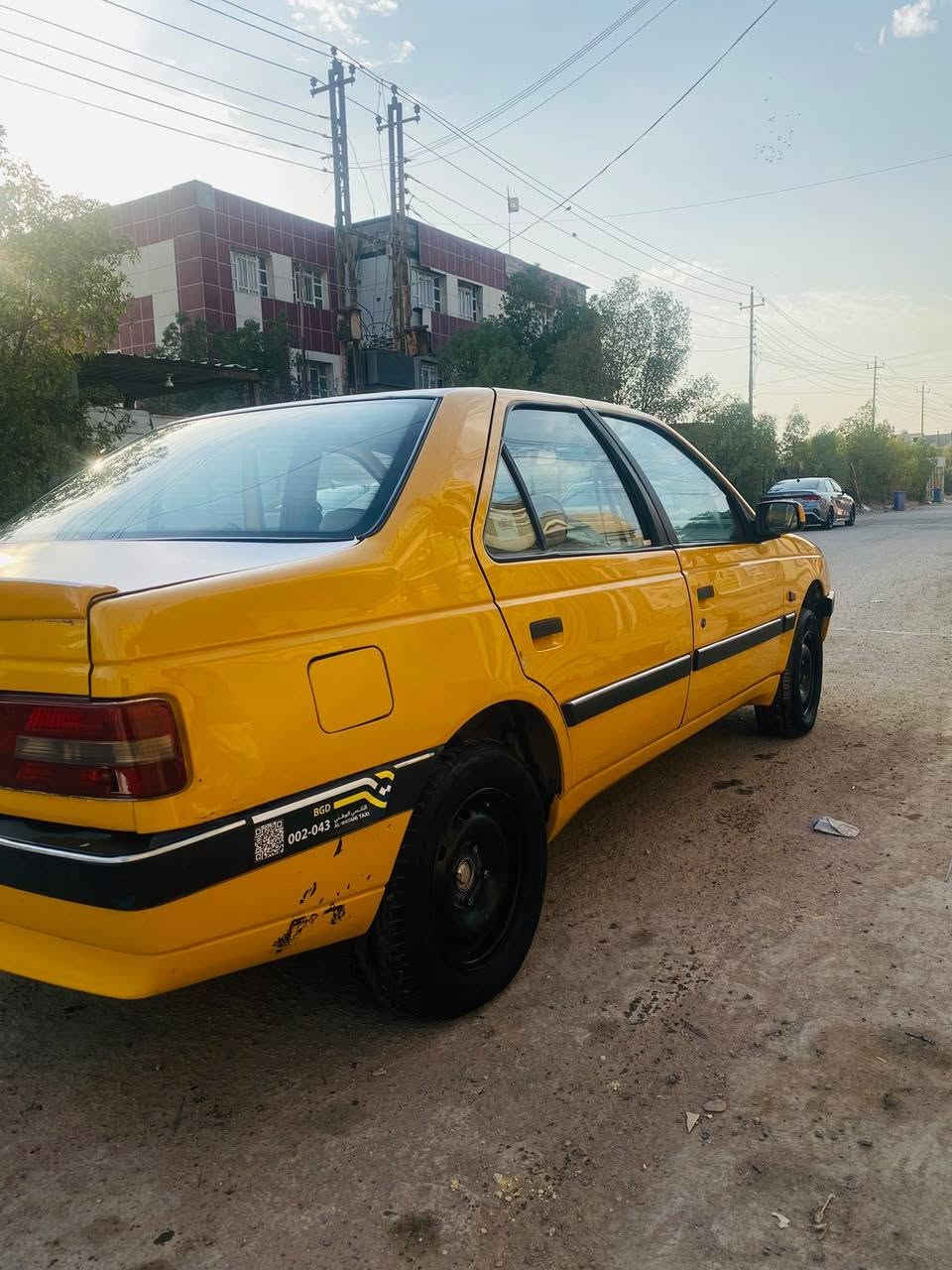 مكلفف بل نشر مكلفف 
بيجو لميس موديل ١٥ سياره حلوه نضيفه بيضه ضربه جاملغ اليسر مثل ما موضح بالصورة السعر ٣٥ وبيه مجال رقم الهاتف ***********
مكلففف بل نشر مكلفف

