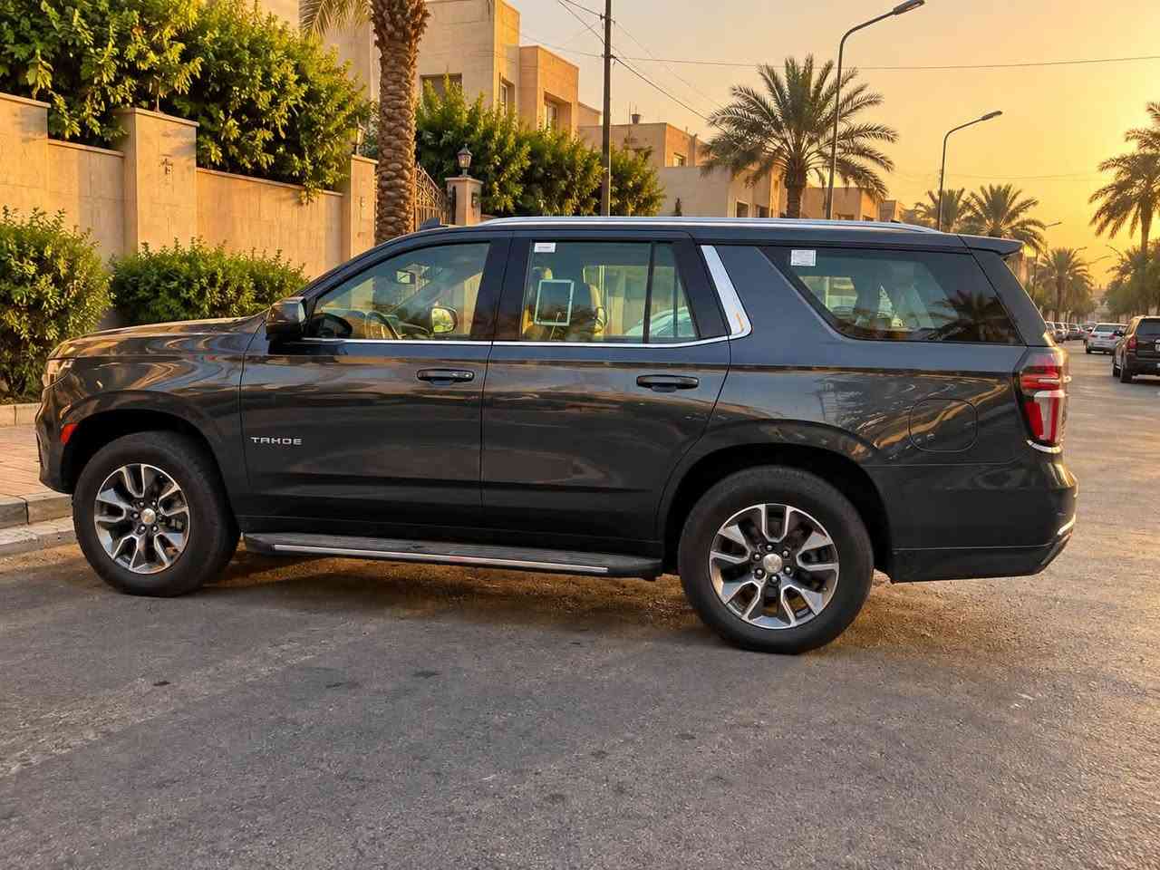🚨 للبيع تاهو LT خليجي موديل 2021 🚨
🔹 وكالة المنصور
🔹 5.3 V8 – 355 حصان
🔹 ممشى 104,000 كم
🔹 فل كامل LT
🔹 سقف بانوراما
🔹 5 كاميرات
🔹 كشنات كهرباء جلد
🔹 تحديد مسار
🔹 حساسات أمامية وخلفية
🔹 رادارين أمامي وخلفي
🔹 ويل كب 20 إنج
🔹 تايرات جديدة مغلفة BBF
🔹 السيارة مغلف PPF
🔹 السيارة ما بيها أي نقص، جاهزة
🔹 باسمي، رقم بغداد، تحويل ثاني يوم

📍 الموقع: بغداد – المنصور – حي الجامعة

💰 السعر: 41,300$

للمهتمين والجادين، السيارة جاهزة للفحص والمعاينة.

*********** واتس اب

نص مكتوب في الصور:
- TAHOE LT
- وكالة المنصور - خليجية 2021
- مكينة 5.3L V8
- 355 حصان - 10 سرعات
- 5 كاميرات
- (امامية - خلفية - جانبية)
- فتحة سقف بانوراما كاملة
- كشتات كهرباء
- (امامية) مع ذاكرة
- داخل جلد فاخر
- تحديد مسار
- مساعد البقاء في المسار
- حساسات أمامية وخلفية
- ويل كاب 20 إنش
- تاير جديد مغلف BBF
- بغداد - المنصور
- حي الجامعة
- خليجية
- وكالة المنصور
- موديل
- 2021
- للاستفسار
- عمان
- Amman Province
- بغداد المنصور - حي الجامعة السعر 41,300 دولار الممشى 104,000 كم رقم بغداد تحويل ثاني يوم السيارة باسمي الحالة السيارة ماكو بيها أي نقص جاهزة مواصفات خليجي - فل كامل (LT) مكينة V8 5.3L (355 حصان) قير أؤوماتيك 10 سرعات 5 كاميرات (أمامية - خلفية - جانبية) سقف بانوراما كامل كراسي كهربائية (أمامية مع ذاكرة) مقاعد جلد فاخرة تحديد المسار مساعد البقاء في المسار رادرات عدد 2 (أمامي وخلفي) حساسات أمامية وحساسات خلفية حساسات النقطة العمياء (أمامية وخلفية) مكيف قوي ثلاث مناطق شاشة كبيرة مع نظام ترفيهي حديث قفش (قشن) مغلف بالكامل PPF تاير جديد مغلف BBF ويل كاب 20 إنج مقود متعدد الوظائف شحن لاسلكي منافذ USB / Type-C بصمة تشغيل ودخول ذكي تشغيل عن بعد مساعد النزول والصعود في المنحدرات مراقبة ضغط الإطارات TPMS مساعد الاصطدام الأمامي والفرملة التلقائية مثبت سرعة فتكيف إضاءة LED أمامية وخلفية وكالة المنصور - خليجي سيارة نظيفة جداً - بدون أي نقص - جاهزة للشراء