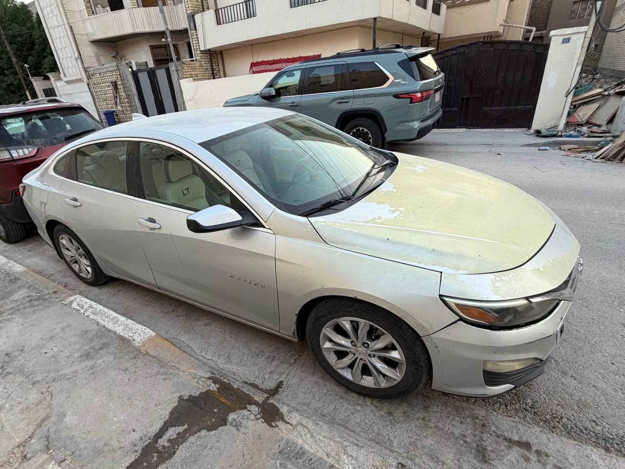 شوفرليت ماليبو 2020  للبيع
رقم اربيل باسمي
سعر 90 ورقة
مواصفاتها LT معروفة
شاشة كامرة رجوع
تبريد قطعتين ومناخين
تدفئة كشنات
كشن سايق كهرباء
مدوشمه جلد ابيض
بصمة ابواب وتشغيل
تشغيل عن بعد
صور حادثها مرفقة 
السيارة ماشية 105 الف كيلو
مكاني بغداد جديدة
*********** بغداد, العراق
