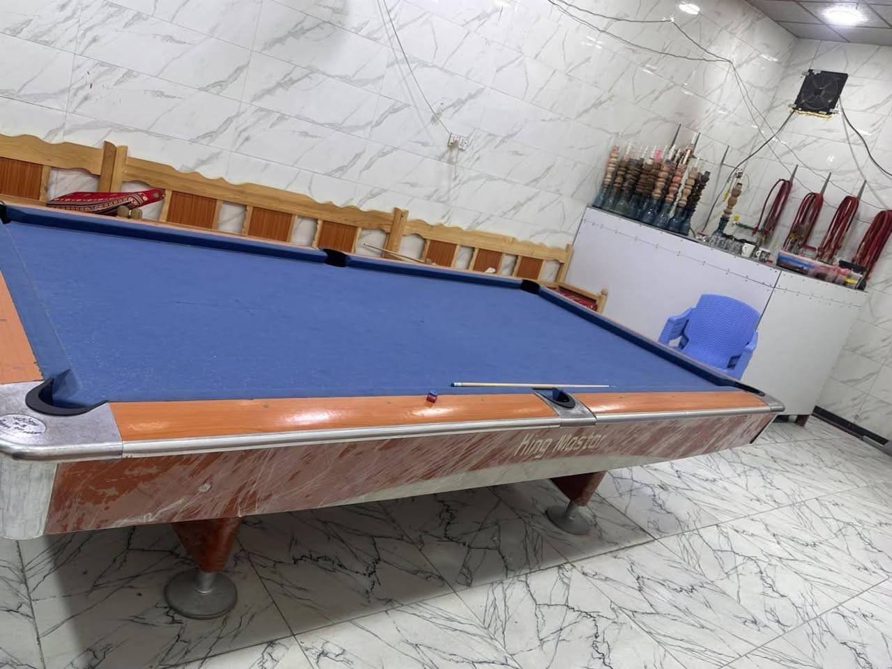 ميز بليارد للبيع سعر مناسب ناصريه مركز ***********

