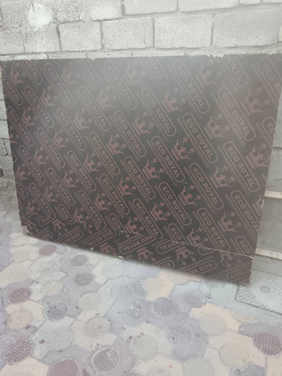 سلام عليكم جربايه + دوشك نضيف + ميز توليت وملحقاته + زاويه نضيفه ميز واليت بي باب مكسوره السعر 75
بيه مجال بسيط كلش بغداد شهداء العبيدي ***********
