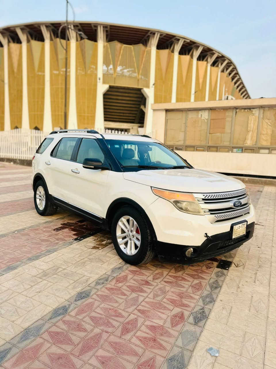 أبيض صدفي • ٢٠١٢ • حادث