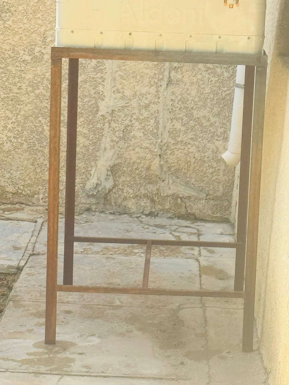 عندي مبرده سعرها لونا لاصليه حجم2500 جديده مستعمله شهرين بس سعرها بل سوك هسه ٢٧٠ عامل بل سوك تعال حجله ماله هديه بلاش بس حجله ٥٠ الف سويتها 
سعره مبرده ١٧٠ بيها مجال قليل عندي ٣ مبردات كل وحده ١٧٠
بيهن مجال حجلات بلاش(*********** بي وتساب
