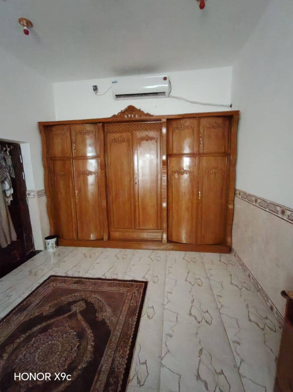 غرفه اخشاب نضيفه للبيع  المكان سيد دخيل***********
