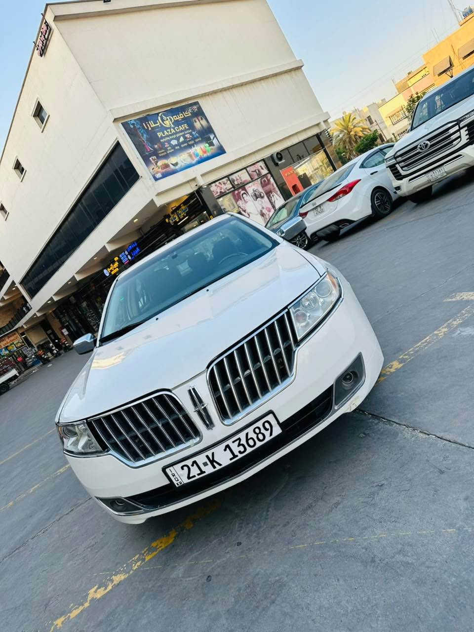 لينكولين 2010 mkz  
سياره ملكيه جديده وجاهزه وكلشي بيها شغال  رقم سليمانيه سنويه رقم هزه جدد لل2031
بيها صبغ ابيع عام 
مكينه كير بلاد تورس 3.5
كشنات ندفئه تبريد ذاكره 
تبريد ثلج سيدي جنجر سستم صوت دمام شاشه كبيره فول تحكمات ستيرن سلايد 
ترايك وين ماتحب تحويل او وكاله مباشر بأسمي السعر 85 مكانها بغداد العامريه 
*********** بغداد, العراق
