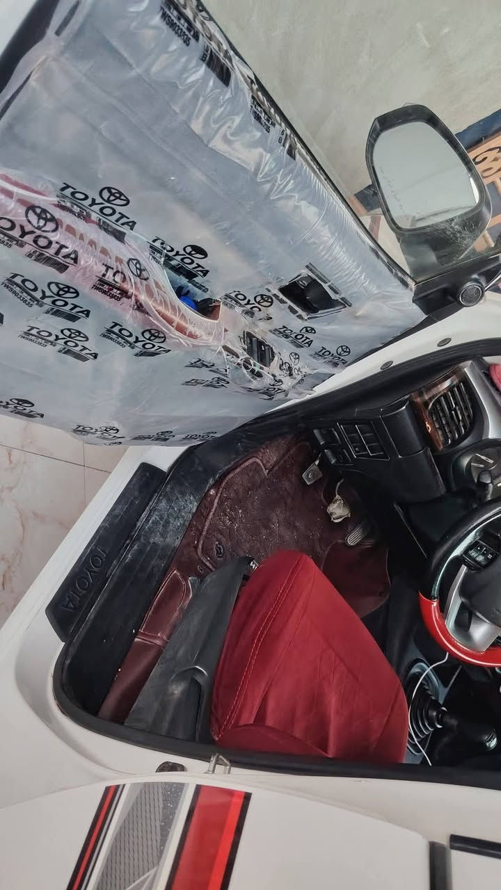 بيكم. 23 كير عادي 
رقم. مثنئ تريد تحويل 
تريد مداور ثاني. يوم 
سيارا بيها خط بشركه هليه 
اكفل لخط 6 اشهر. 
لسيارا جانت. تستلم. 1650 ثابت
حالين. حولونه. اجر. يومي 65 
تشتري داوم. ثاني. يوم
***********
البصرا زبير
سعر 230 وبيها مجال

