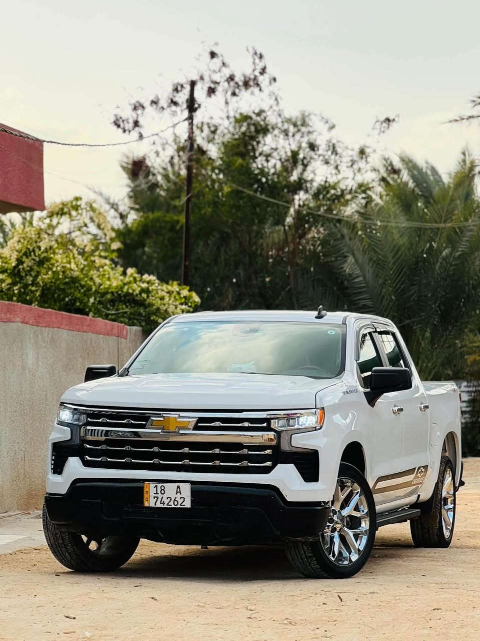 سلام عليكم
Chevrolet Silverado 2024
 
باب طويل بدي قصير المرغوب 

مواصفات LT 

مكينة 2700 تيربو 

حادث السياره جاملخ وبنيد سونار موضح بل صور

سيارة ماشية 25 الف فقط 

كير مكينة حدادية تبريد كله مكفول اي نقص مابيها 

رقم بابل هزتها جديدة مداور ثاني يوم 

240  وبيها مجال بسيط 

مكان السيارة بابل 
***********
