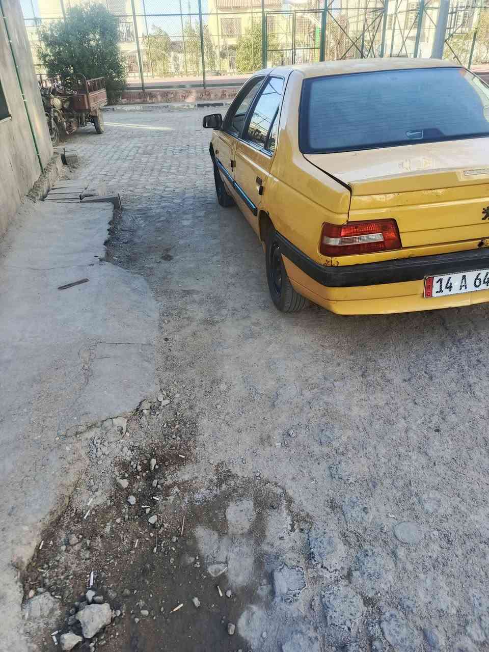 سلام عليكم بيجو 405 موديل 2016 سياره جاهزه كير مكينه كفاله سنويه ما منتيها رقم نكليزي تفاصيل اكثر اتصل بل خدمه ***********
