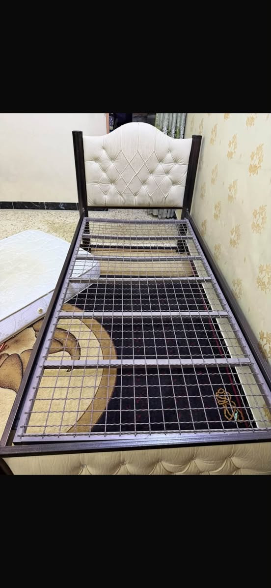 جربايه جديده اسعمال قليل بسعر مناسب
+964 770 389 1921

نص مكتوب في الصور:
- الجرس