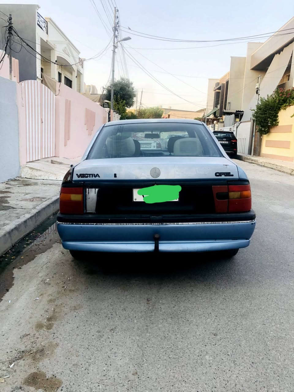 السلام عليكم 
اوبل ڤكترا حجم 18 سياره جاهزه شرط تشغل وتمشي فقط بيها هذا الداير خيسان موضح بالصور مضروب معجون كير محرك شرط
 السعر 25

***********
***********
