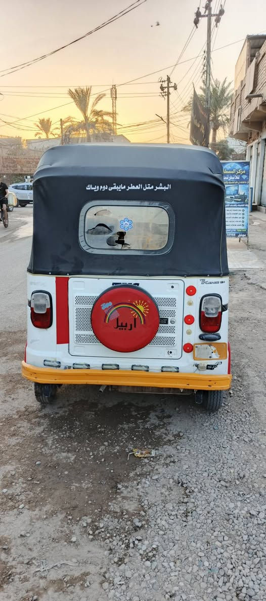 سلام عليكم تكتك تيفيئس موديل 2022 رقم و سنويه رقم اديالى محرك كفاله لا تنقيص ولا تبخير كشرها كدامك تخم تاير شادلها تكتك جاهزه ما ناقصها اي شي كبل للشارع الشراي يتصل عله هاذ الرقم ***********
