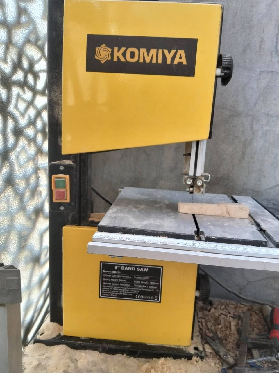 منشار لولبي ماركه KOMLYA قياس التيغ 140 ممتازة بالعمل مالته السعر 100 الف نهايته *********** مكاني بغداد الجديدة
