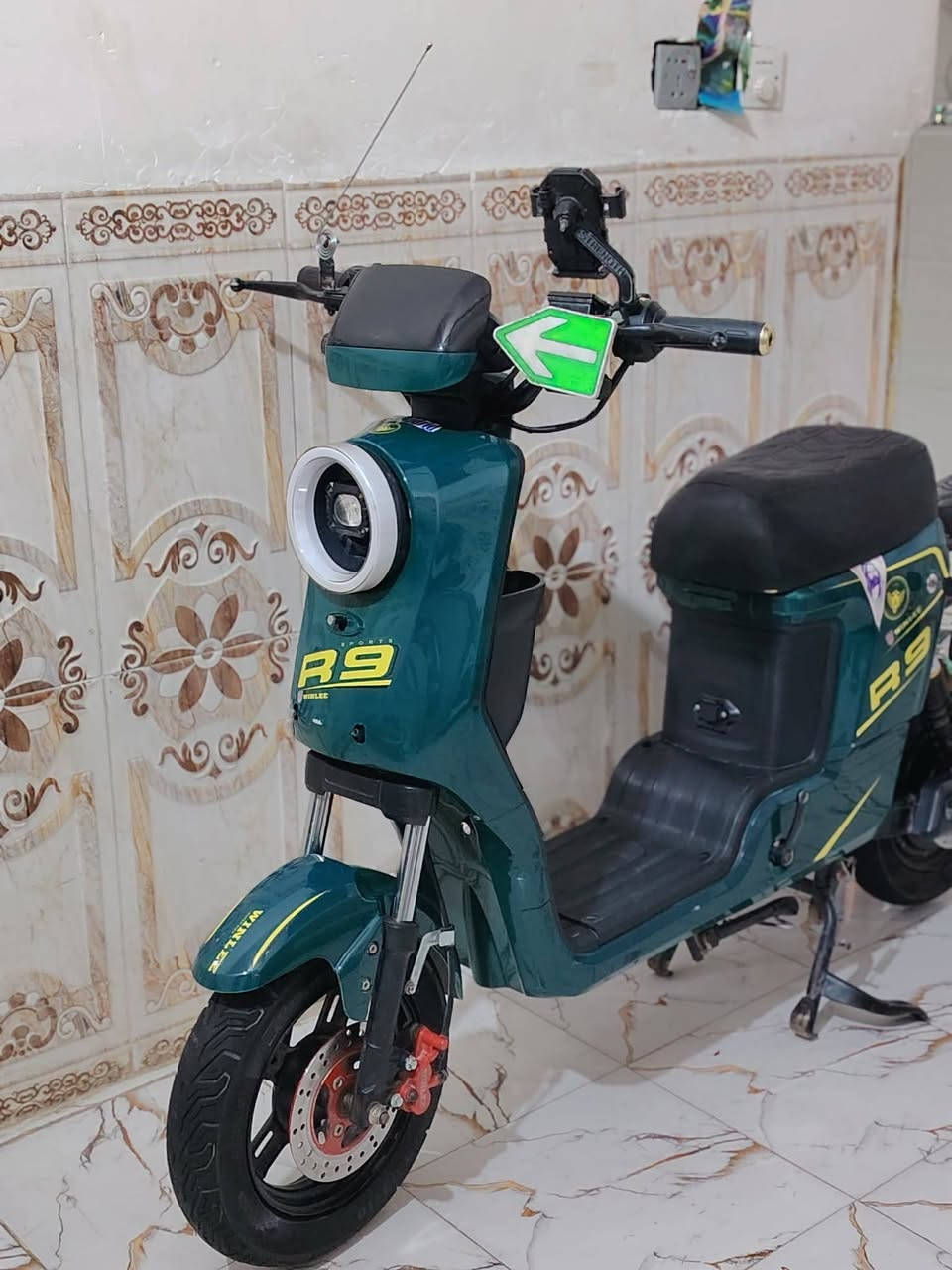 سلام عليكم درجة شحن R9بطريات 5 جدد مستخدم قليل موديل 2026كهربايته كلهن شغال تبل اشاره يشاره يمنه يسره سرعه 109والحقيقي 70 وتمشيك 30من 35كيلو ليت علي ناصي تحمل وزن درجة حيل ملف حديد 1500وتا وتيرات جدد والسعر 400وبيه مجال مكاني بابل الرقم  *********** استفسار
