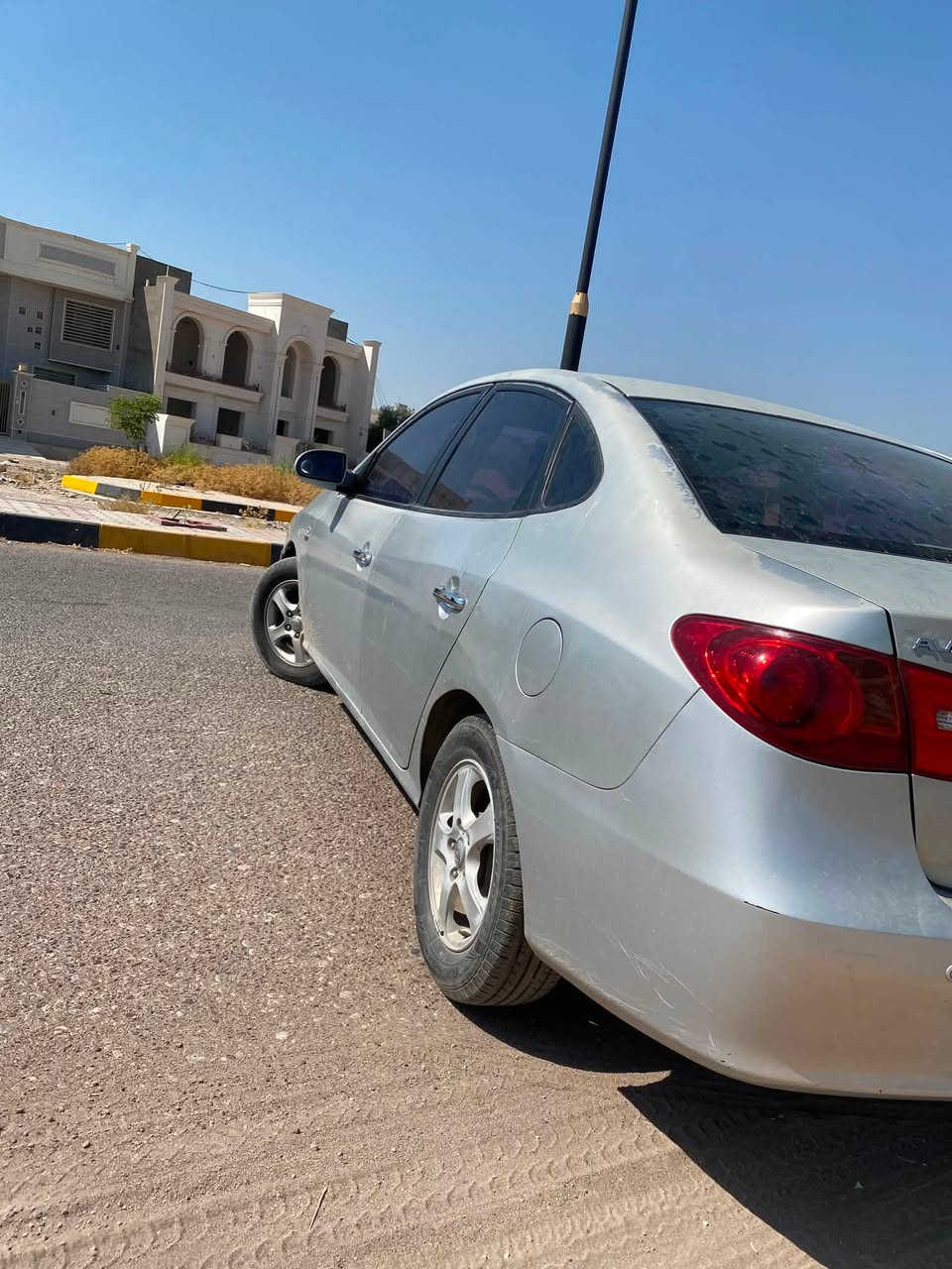 سلام عليكم سياره اڤانتي كلك كلك للبيع كير ومكينه جديده  تبريد او تدفئ تبريدها ثلج السياره خير من الله السعر ٤٠ قفل قفل الاتصال عله الرقم ***********
