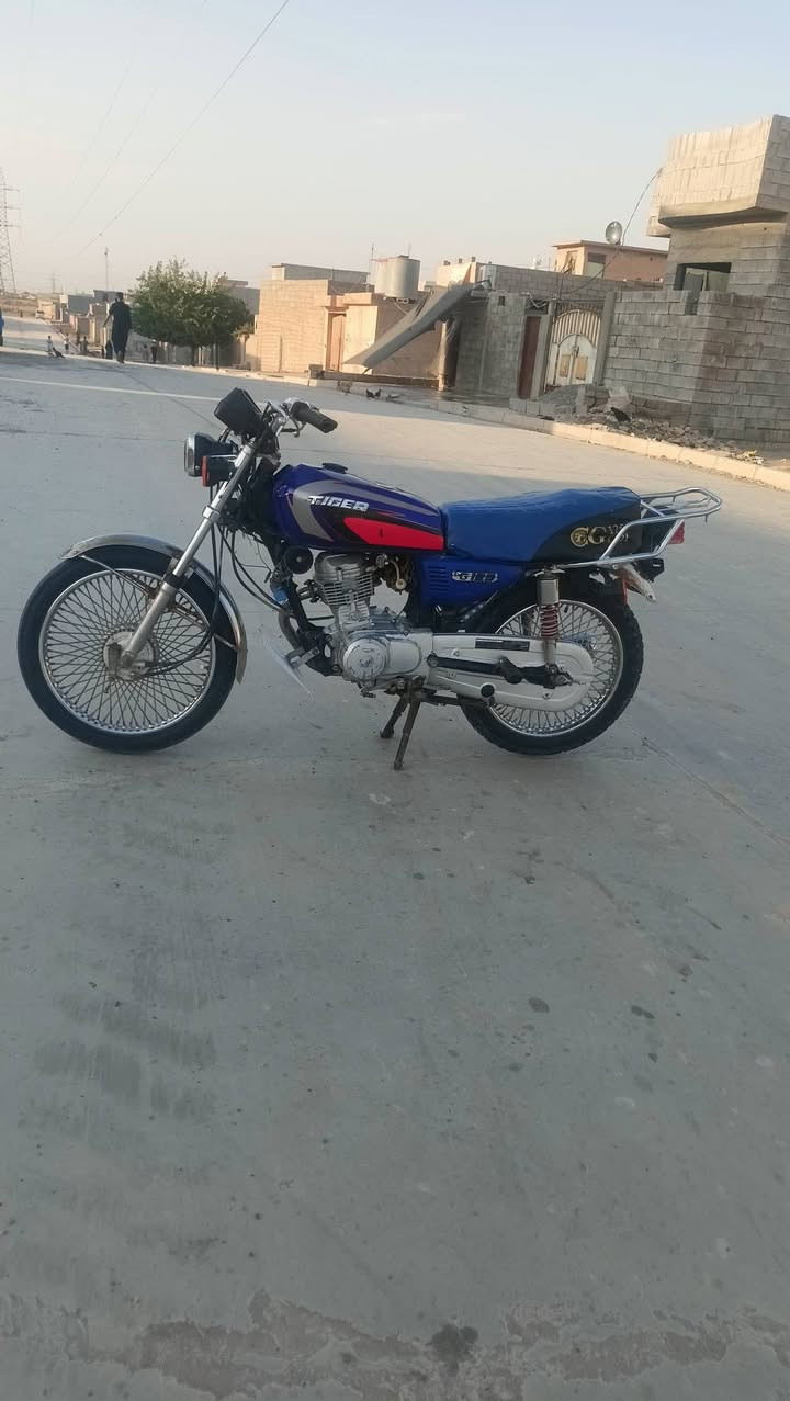 ماطور للبيع خمس تسعات 99999.    ***********. السعر 350
