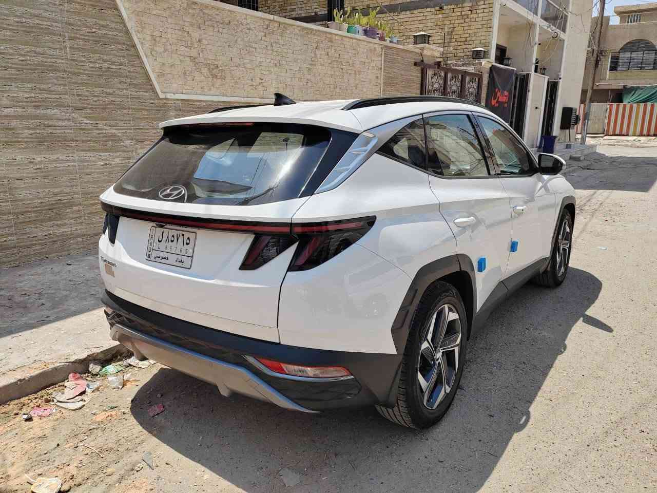 توسان ٢٠٢٢ خليجي بسمي مقفولة   من البارد والصبغ على أيدي من الزيرو ماشية ٨٨ كشنات جلد ابيض ويل ١٩  ثنينهم كهرباء بردات تبريد خلفي تخم تاير جديد مابيها نقص برغي مكاني بغداد حي اور السعر ١٨٥ ..*********** بغداد, العراق
