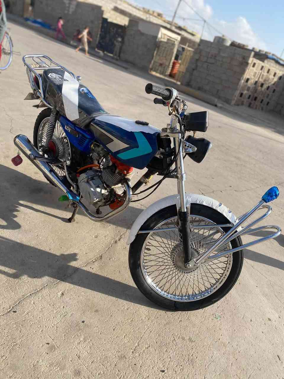 ‏سلام عليكم دراجة للبيع ‏ما بها لا صرف ولا بخار موديل 19 السعر 325وبي مجال ￼￼***********
