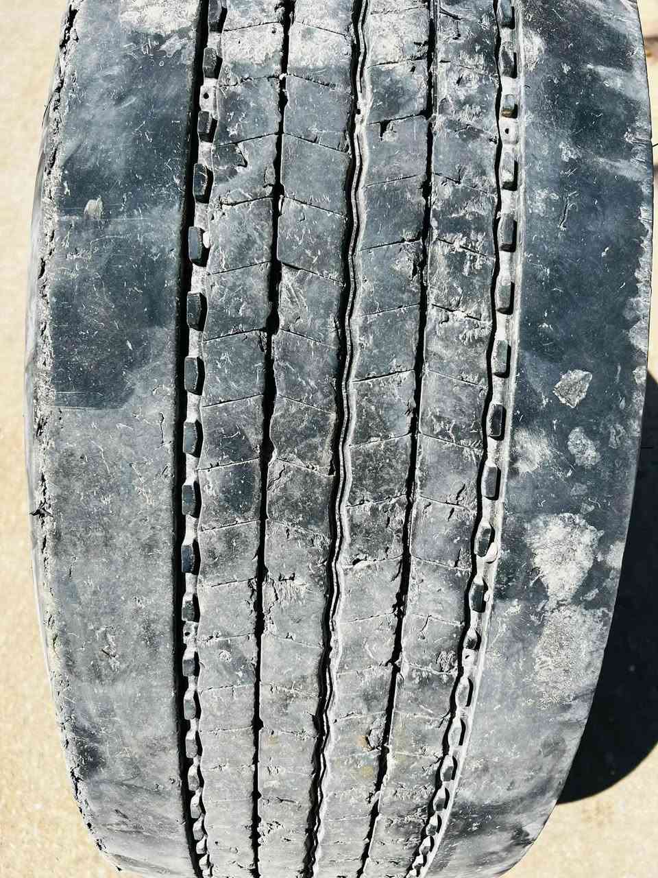 سلام عليكم
للبيع زوج تاير حرفش ‭***********‬
