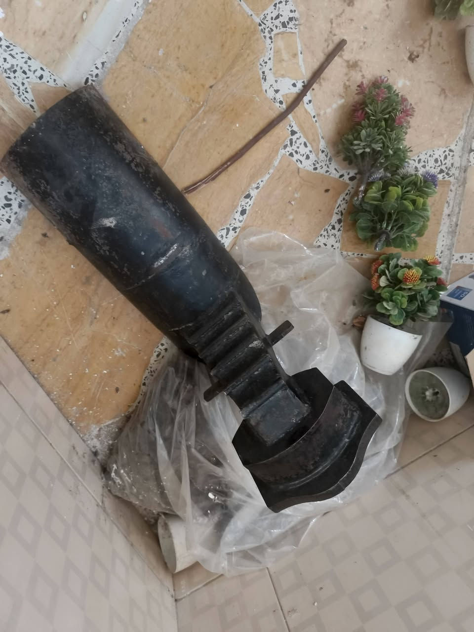راسطه باكستاتي مثقبه وجاهزه ثقيل مال طخ وللعلم جديده ماطاخ بيها رايدها ب 35  ***********

