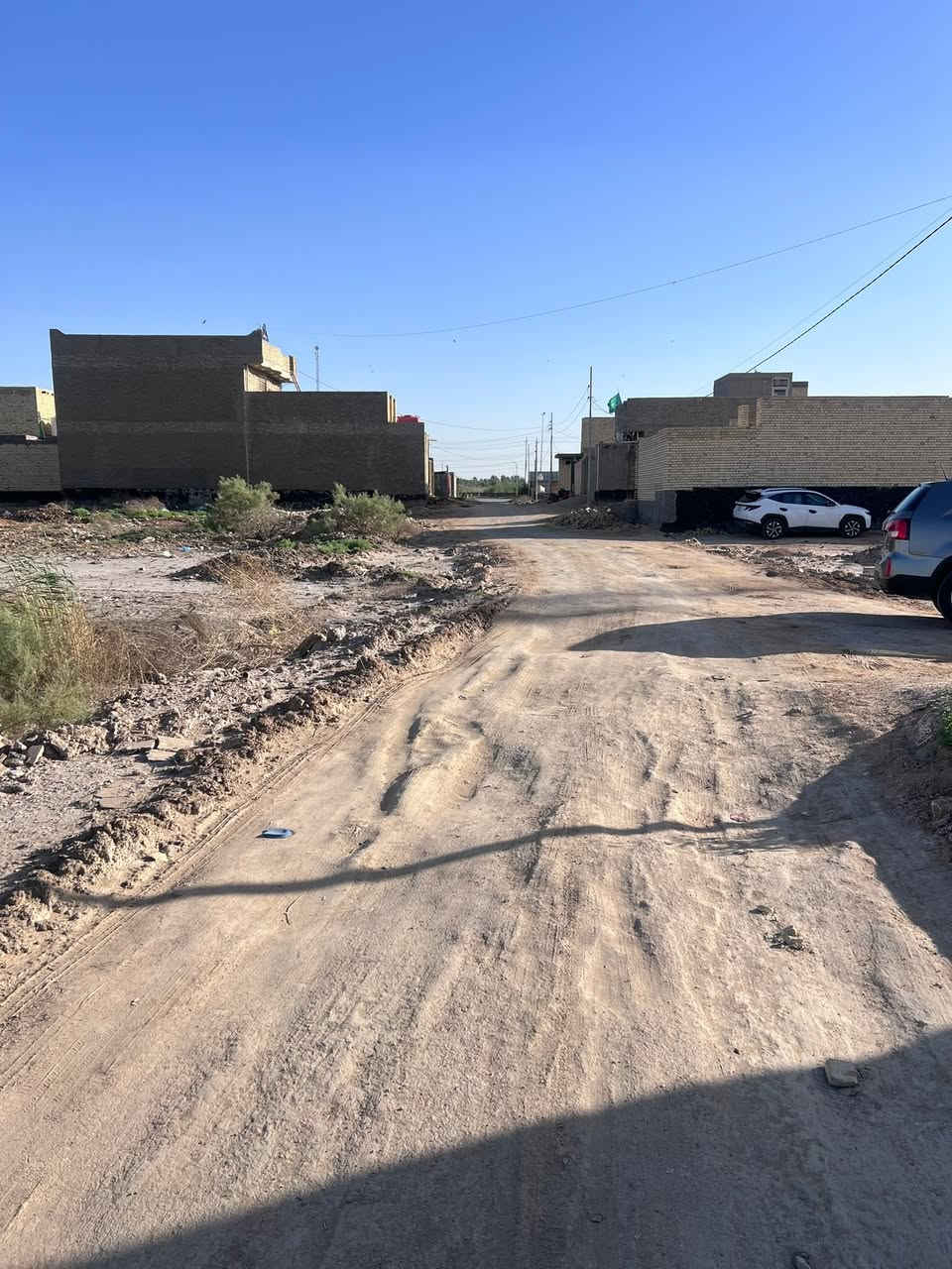 السلام عليكم 
طابو صرف     طابو صرف     طابو صرف 

يتوفر دار سكني طابو صرف للبيع مساحته 200م بناء سنة 2024 يحتوي على غرفتين نوم وصالة واستقبال ومطبخ حار وبارد ومجموعة صحية داخلية وخارجية وطارمة كبيره وحديقة موقعه في المسيب / قطع معمل سمنت السده تبعد 140 م عن الشارع العام السعر المطلوب للبيع 160 مليون تحويل باسم المشتري مباشرتا للاستفسار الاتصال بالرقم *********** او مراسلة الصفحة
