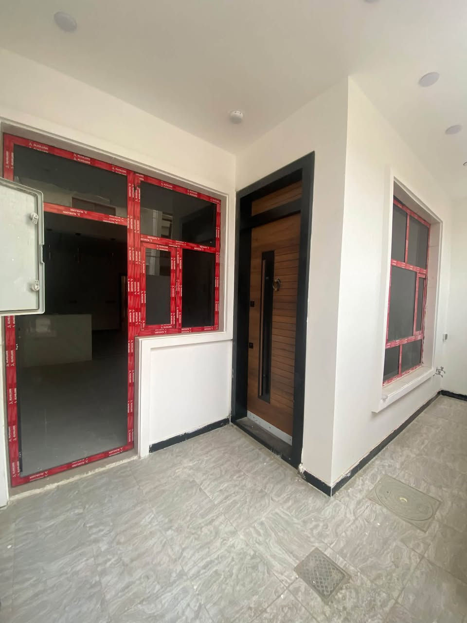 الدورة • ١٠٠م • ٣ غرف