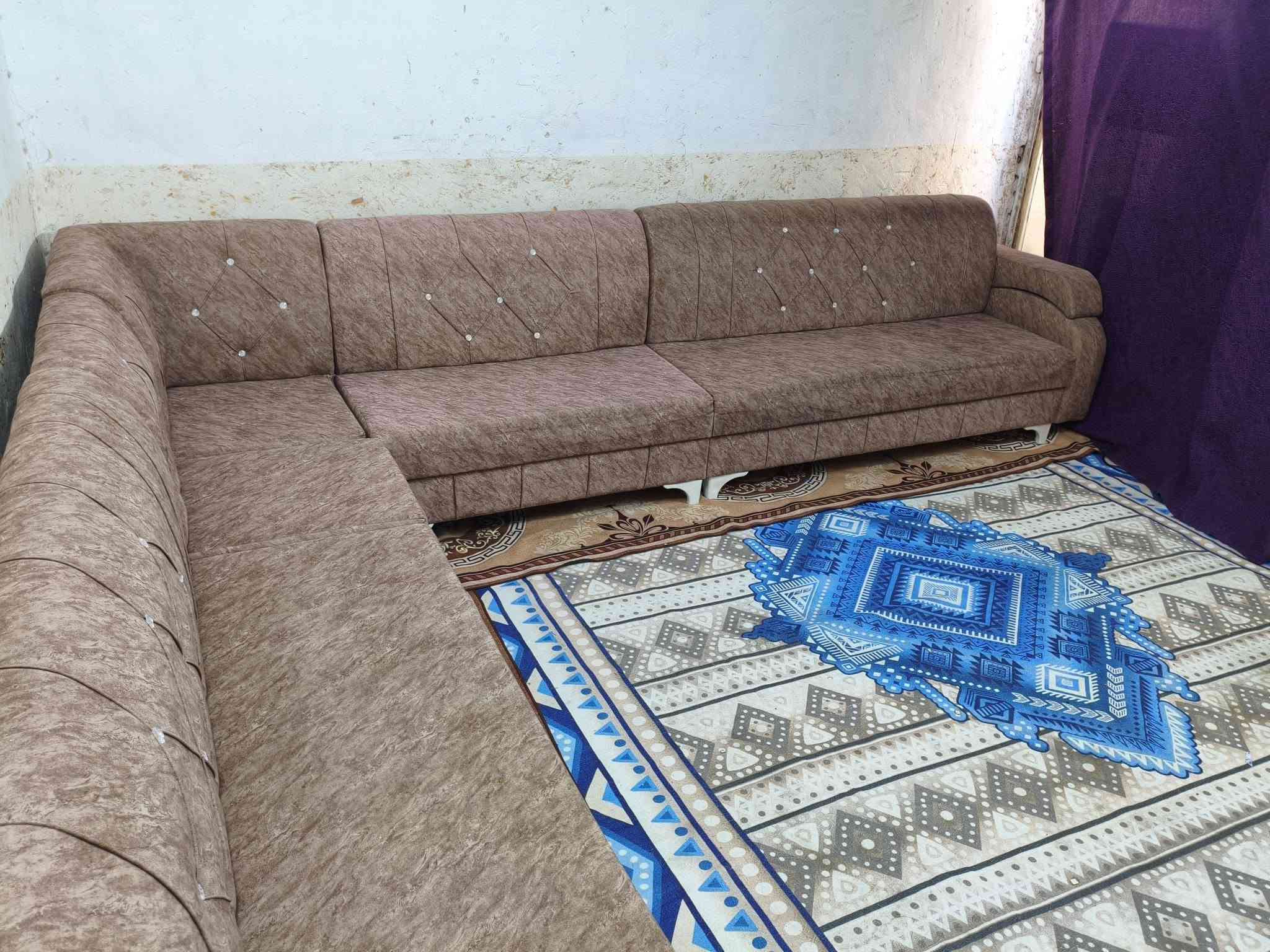 ديوان 10 مقاعد تزكام درجئ اولى نضيف حيل مابي اي ضرر سعره 225وبي مجال مكاني الكاظميه يوجد توصيل بكروه *********** يوجد واتساب
