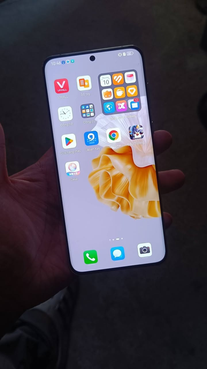 P60 pro
الذاكره ٢٥٦ رام ٨
نسخه  خط واحد
فقط كفر وياه
للبيع او مراوس السعر 400
 الرقم ***********

