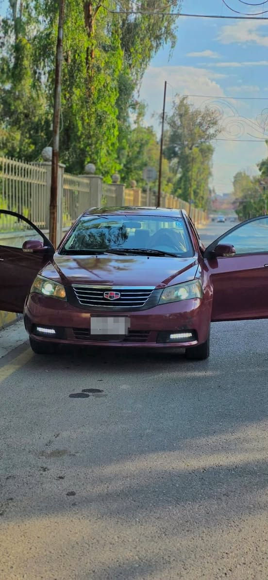 🚗 للبيع: جيلي امجراند موديل 2012 🚗
​المواصفات العامة:
​النوع والموديل: جيلي امجراند (Geely Emgrand)
​سنة الصنع: 2012
​اللون: مارون 
​المحرك والجير: محورة محرك وكير كورولا حجم 1.8 (4 سلندر)
​ناقل الحركة: أوتماتيك
​الوقود: بنزين
​المسافة المقطوعة: 215,000 كم
​اللوحة: نينوى (الموصل) - خصوصي
​البودي: صبغ عام
رقم التواصل: ***********
