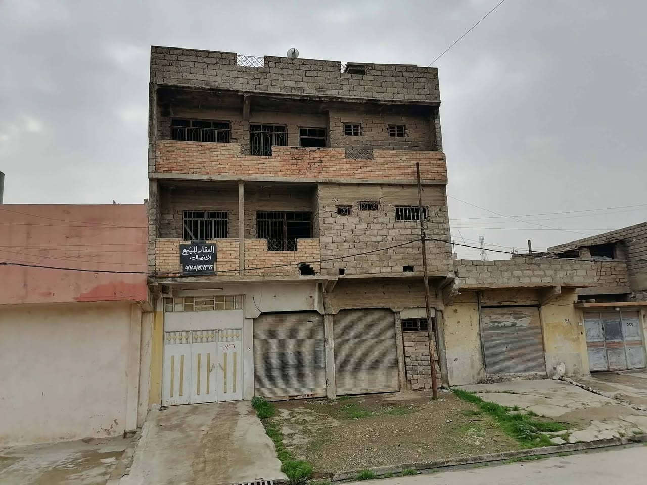 🏠 عقار للبيع – فرصة مميزة
📜 نوع السند: ملك صرف
📐 المساحة: 200 متر مربع
📏 الواجهة: 10 متر × العمق: 20 متر
🔹 تفاصيل العقار:
• شقتان معزولتان ومستقلتان عن البيت.
• محلات تجارية على الشارع عدد 2
• بيت خلف المحلات يحتوي على:
غرفتين
صالة
استقبال
مطبخ
مشتملات
رهرة
غرفتين في الطابق الثاني
📍 العنوان: حي الرسالة – خلف مطعم أبو ليلى – مقابل حمام اليرموك.
💰 السعر: على الخاص.
📞 للتواصل والاستفسار:
***********
✨ للجادين فقط، يرجى الاتصال للاستفسار والتفاصيل.
