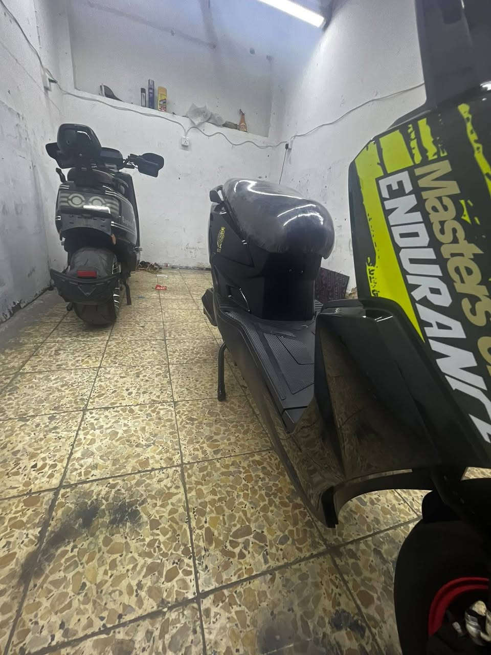 سكنس • شحن • 6بطاريات
