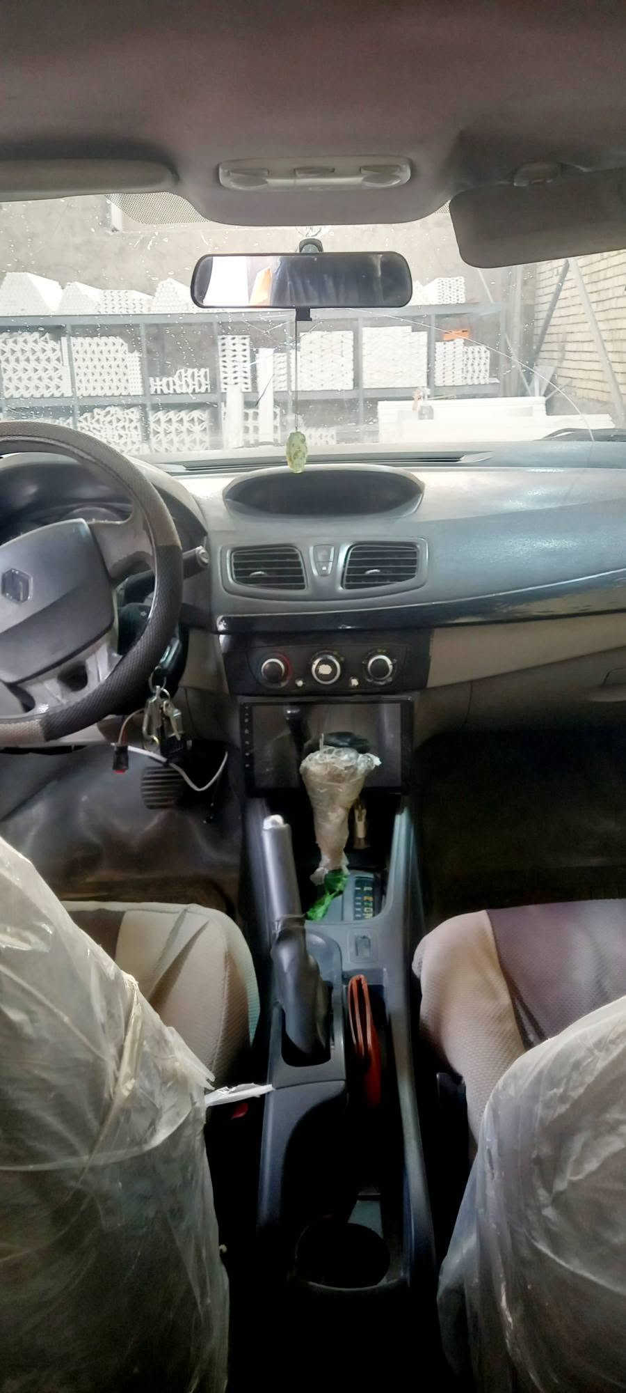 رينو فلونس موديل ١٣ للبيع او المراوس السعر ٤٥
حداديه نص عمر
تبريد عوزه بس غاز 
محور مكينه وكير كورله انسه الصرفيه اقتصاديه
سنويه ساقطه 
من حورتها ما ربطو الفيش مال الكيجات 
ضربتها الجاملغ الخلف السايق ابع مصبوغه حزام 
باتري جديد وياله وتايرات جدد 
درايم شفت جديد السياره حلوه ما متعوبه نصبتها حلوه هذا كا البيها اقره وتصل وانه خادم رقم *********** المكان بصرة
