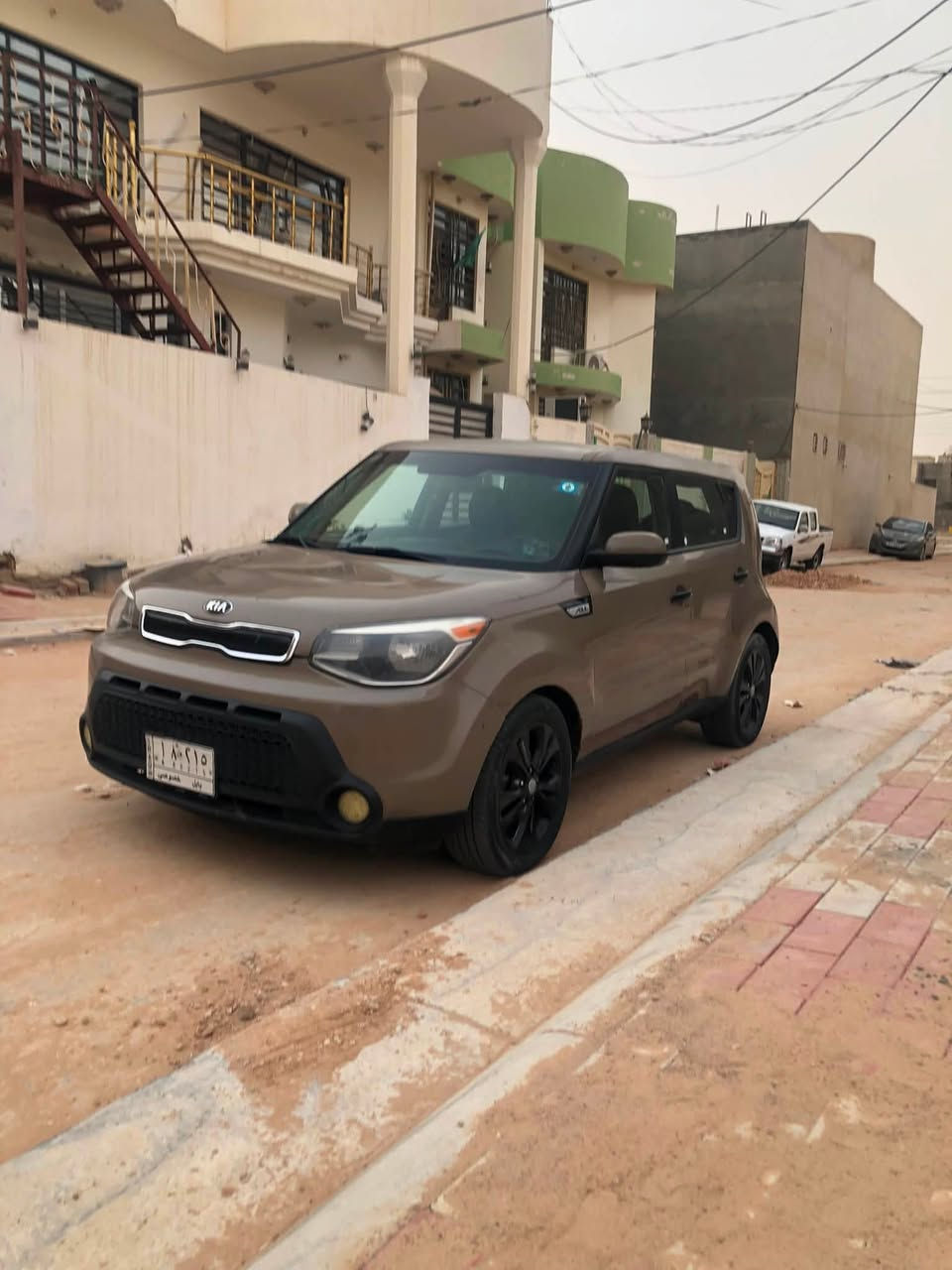 سلام عليكم صول موديل ١٥ بيها ٣ قطع صبغ جاملغ وبنيد حادثها من امريكا واجه الباب  مال سايق بيها كلير يعني ٣ قطع ماشيه ٨٢ الف حقيقي بدون دواخل بدون شاصي كفاله مكينه ٢٠٠٠ مواصفات عايه تحكمات ستيرن مانع انزلاق وضعيات قياده سياره نضيفه وعلى ايدي بيها ملاحظات بسيطه ***********
مكانها كربلاء ترهم مراوس حسب القناعه
