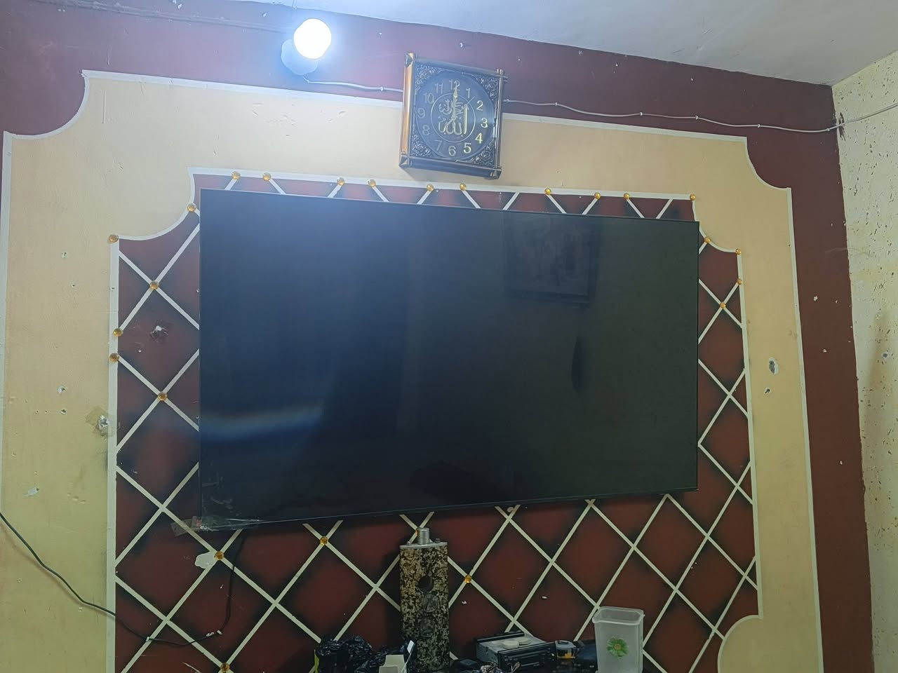 ٧٥بوصة • شاشة • بيها مجال