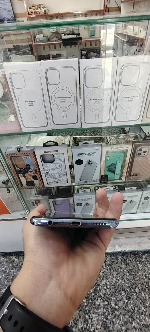 سلام عليكم
هواي واي 9

ذاكره 128

جهاز نضيف كلشي مامبدل بي

سعر ٩٠ وبي مجال

استفسار اتصال ***********
