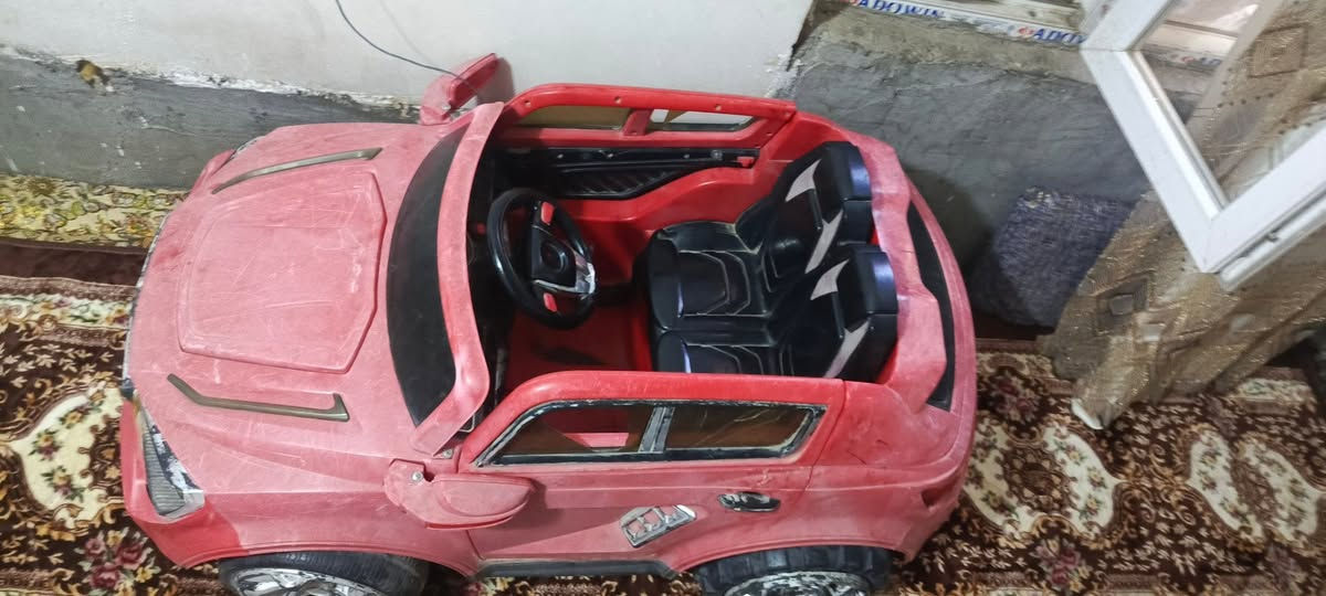 سيارة🚘🚘 اطفال 
*********** ع واتساب

قيم واخذ
