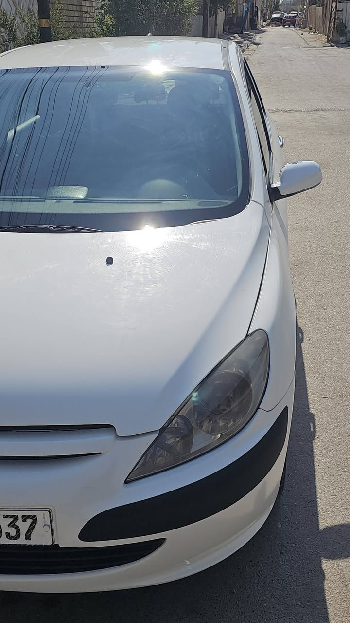 السلام عليكم بيجو فرنسي 307 موديل 2004 سيارة خليجية وحلوة ما بية شي نقص صدر جديد ادامة عامة كلشي مبدل بيهة تبريد ثلج سيارة ناعمة رقم بغداد اجنبي جديد سعرهة مناسب مكاني بغداد الحسينية رقم ***********
