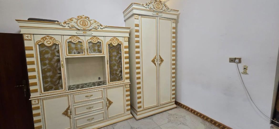 سلام عليكم..
غرفة نوم خشب فاخرة للبيع
​إذا تدور على متانة ونظافة:
✔️ الجودة: تفصال خاص متين (مو شغل سوق سريع).
✔️ الحالة: نظيفة جداً واستعمال خفيف.
​📍 المكان: الرمادي - زنكورة (قرب جمعية العسافي)
📞 رقم الهاتف: ***********
غرفه كلش نظيفه تفصال مو مال سوك  
العنوان الرمادي زنكوره قرب جمعية العسافي 

للاتصال. ***********
