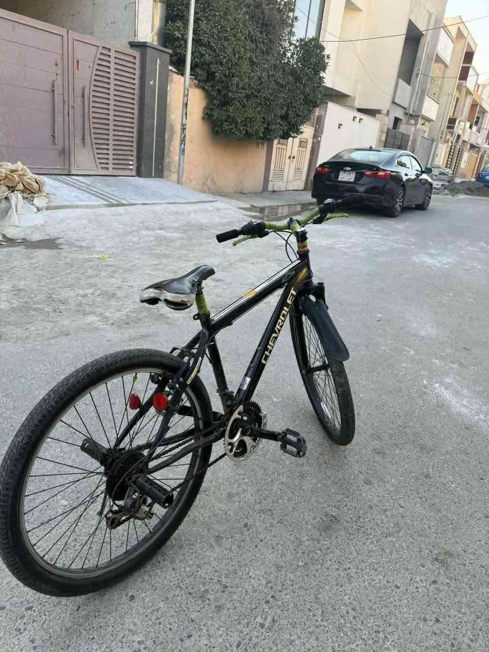 بايسكل  للبيع 

حييل نظيف 

بايسكل شوفرليه امريكي غني عن التعريف افضل شركه 

السعر 100وبي مجال 

للتفسير فقط واتساب***********
