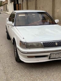 تويوتا شيزر عظم 1991 سياره حلوه و بدون صبغ مكينه و كير خير من الله رقم...