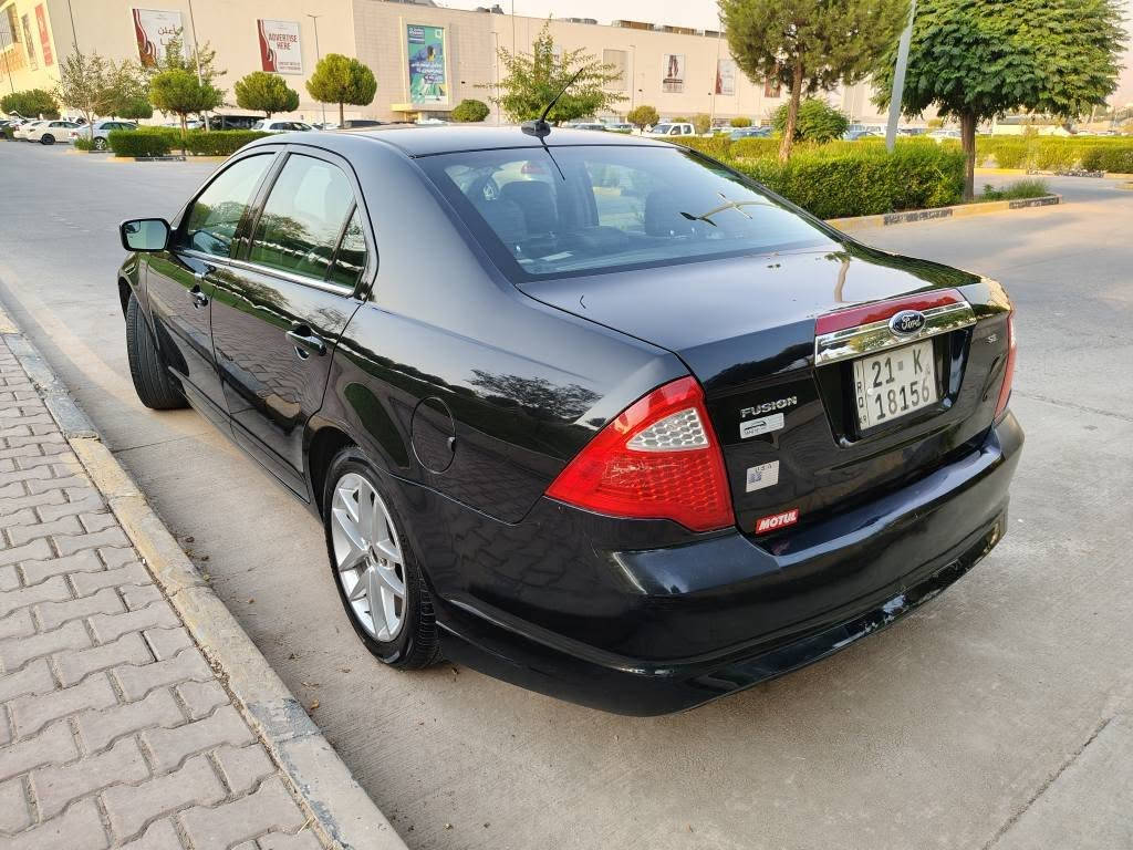 Ford fusion 2012 sel 
***********
بەناوی خودای گەورە 
فۆرد فیوژن ٢٠١٢ ئەمریکی  کوشن جلد کوشن سارد و گەرم ویل کەپ هتد...
فول مۆسەفاتی بێ سلاید 
بێ بۆیاخ گێڕ و مەکینە و کارەبای بە شەرت 
بێ تەقە و ڕەقە سەیارەکە مەسرەفە تەنیا سەنەویی 
بەسەر چووە.
٩٣ گەڵە. السليمانية, العراق

