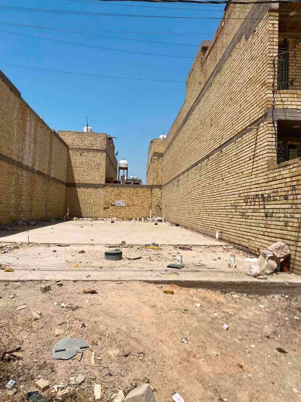 السلام عليكم قطعه ارض رفت مساحه 125متر  للبيع مقابل مخازن وزارة التجارة
الاتصال على الارقام التاليه 
***********اتصال واتساب 
***********اتصال واتساب
