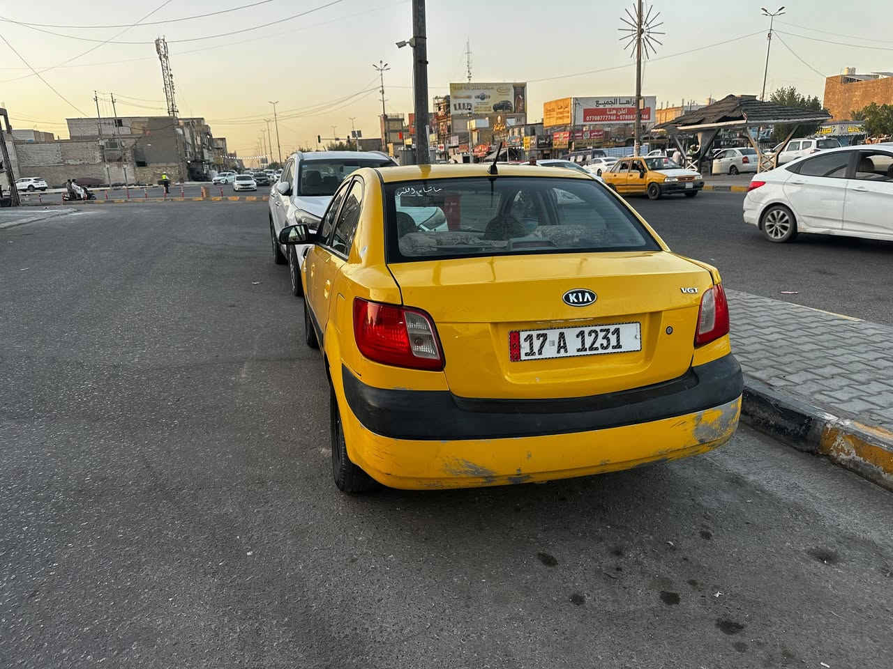 كيه ريو  2007  رقم مثنى  كير مكينه  1600  قبل شهرين شادها حداديه خير من الله    سعر 60 وبيها مجال قليل    ضرر جنطه وشبر يم الباب      ***********
