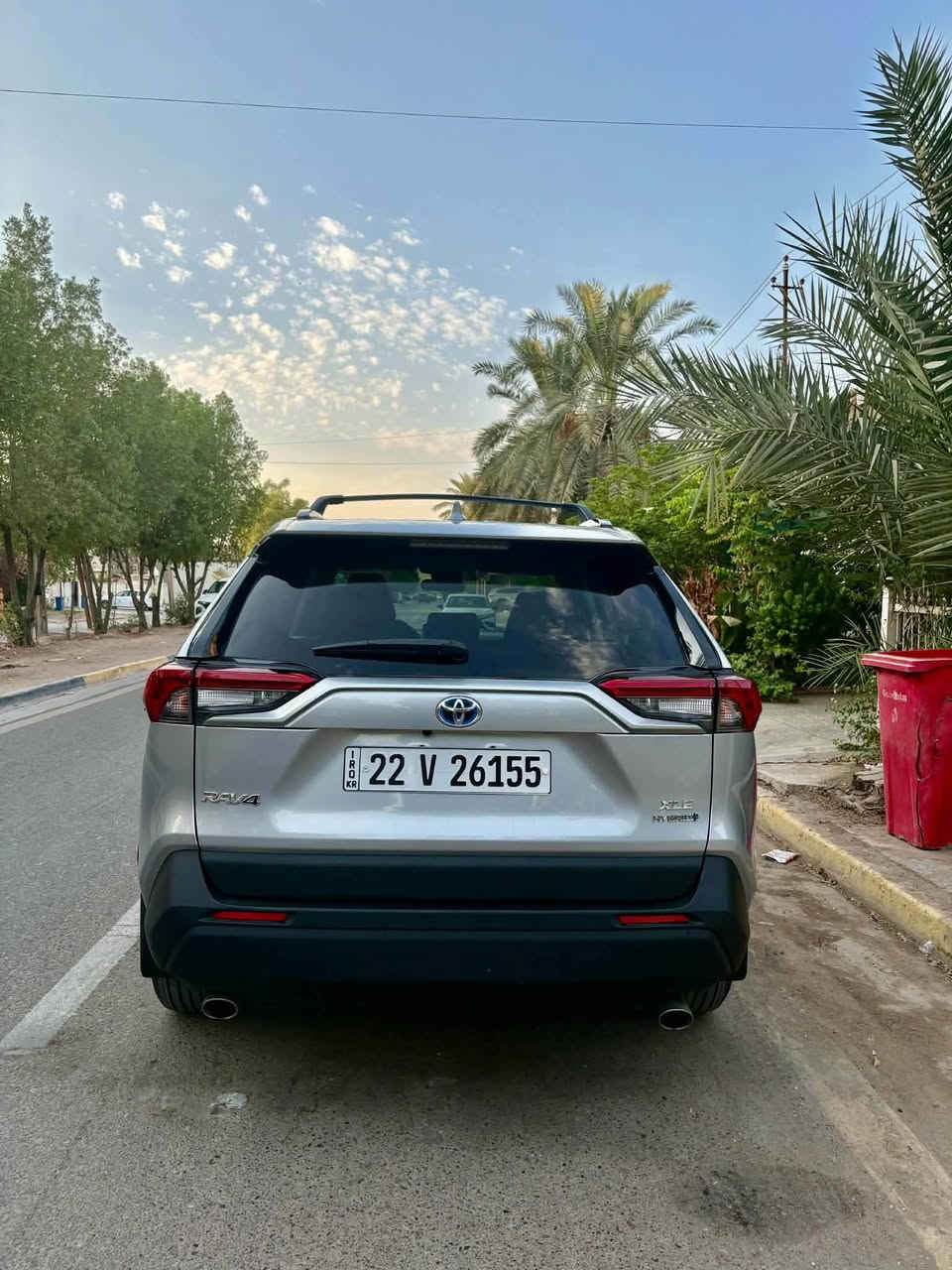 راف فور 2024 xle بريميوم هايبرد
ماشية : 20 الف ميل
اللون : سلفر 

المواصفات : 
فتحة
بصمة
كشنات جلد 
كشن كهرباء
صندوك كهرباء
بصمات ابواب 
بصمة صندوق 
ترحيب عند اقتراب البصمة 
اوتو هولد
هندبريك بصمة 
حساسات بالمراية
أنظمة قيادة
باقي المواصفات معروفة للxle البريميوم 

صور الضرر مرفقه بالمنشور 

بدون صبغ السيارة 
جاملغ مبدل بلاد نفس اللون 
ايرباك دركة راجع سستم 

بدون اي نقص
بدون شواصي بدون لغد 
رقم اربيل ( دخول جديد )

السعر : 258$ وبيه مجال بسيط

المكان :بغداد - العامرية

للاستفسار : ***********

