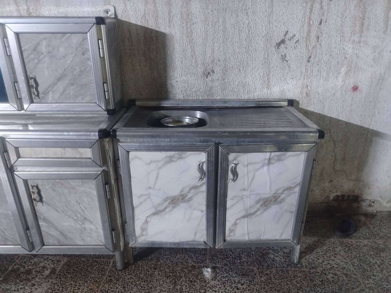 لبيع ٢٠٠ بغداد النعيريه قرب كنيسه مريم***********
