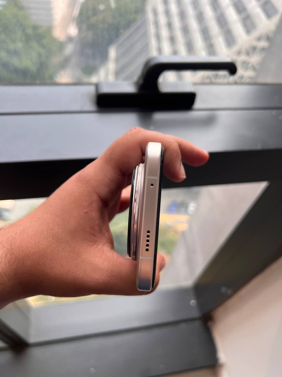 جهاز  honor magic 8pro نظيف100% استخدام قليل مغلف بالحماية للشاشة والكامرة منذ اليوم الاول+ كامل ملحقات الكارتونة+ هدايا كفر ابيض من الشركة+ 3 كفرات هدية مرفقة بالصور+ لاصق حماية شاشة اضافي
الموقع بابل
السعر مليون و200 الف دينار وبي مجال بسيط للراغب بالشراء 
للتواصل واتس اب والاتصال ***********
