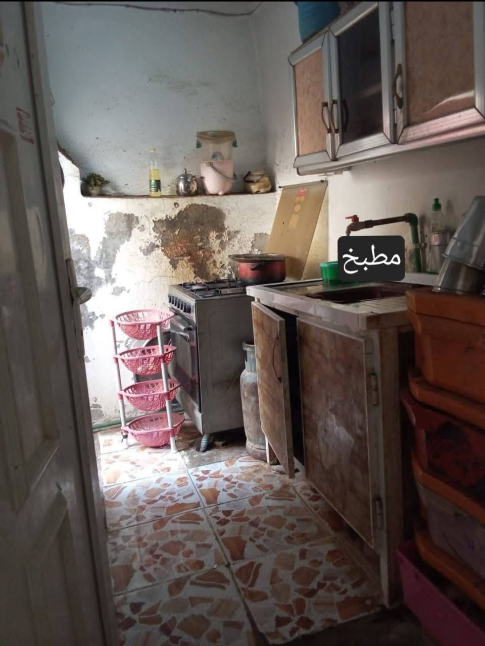 دار للبيع زراعي مساحة 125 متر الواجهة ٧ والنزال ٢٣
العنوان : حي العباس قريب على الصيدلية 
للاستفسار عن السعر الاتصال ب الرقم ***********
