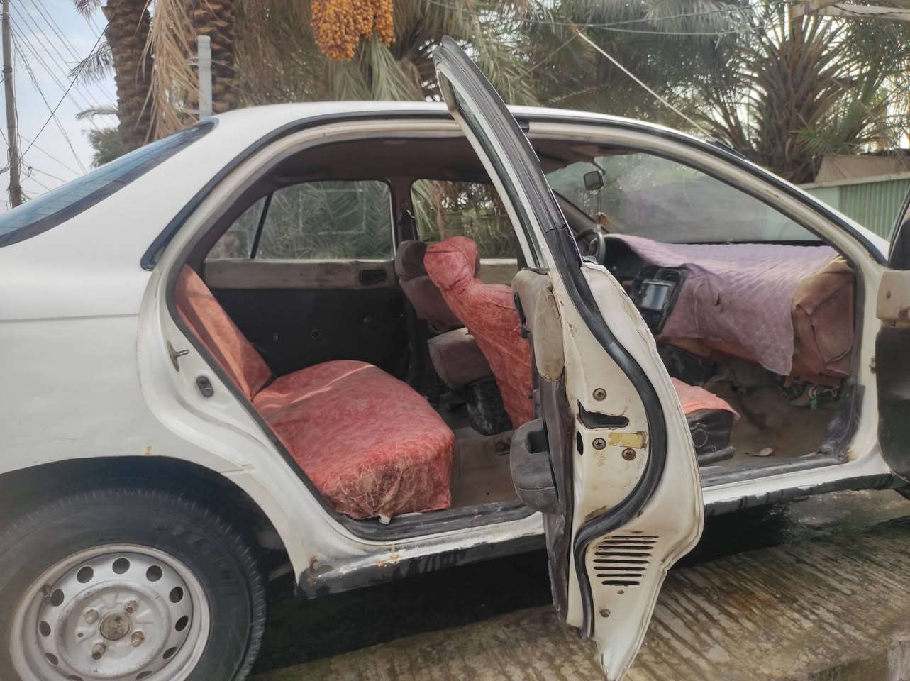 السلام عليكم كارينا موديل 93 رقم ديالي سنويه صاقطه بل 2021 سياره حلوه مال جناي مكينه 1800 كير كله جديد شرط لا تبخير ولا تنقيص شرط كفاله شاشه كهربائيات كله شغاله مكانه نجف للاستفسار    ،***********
