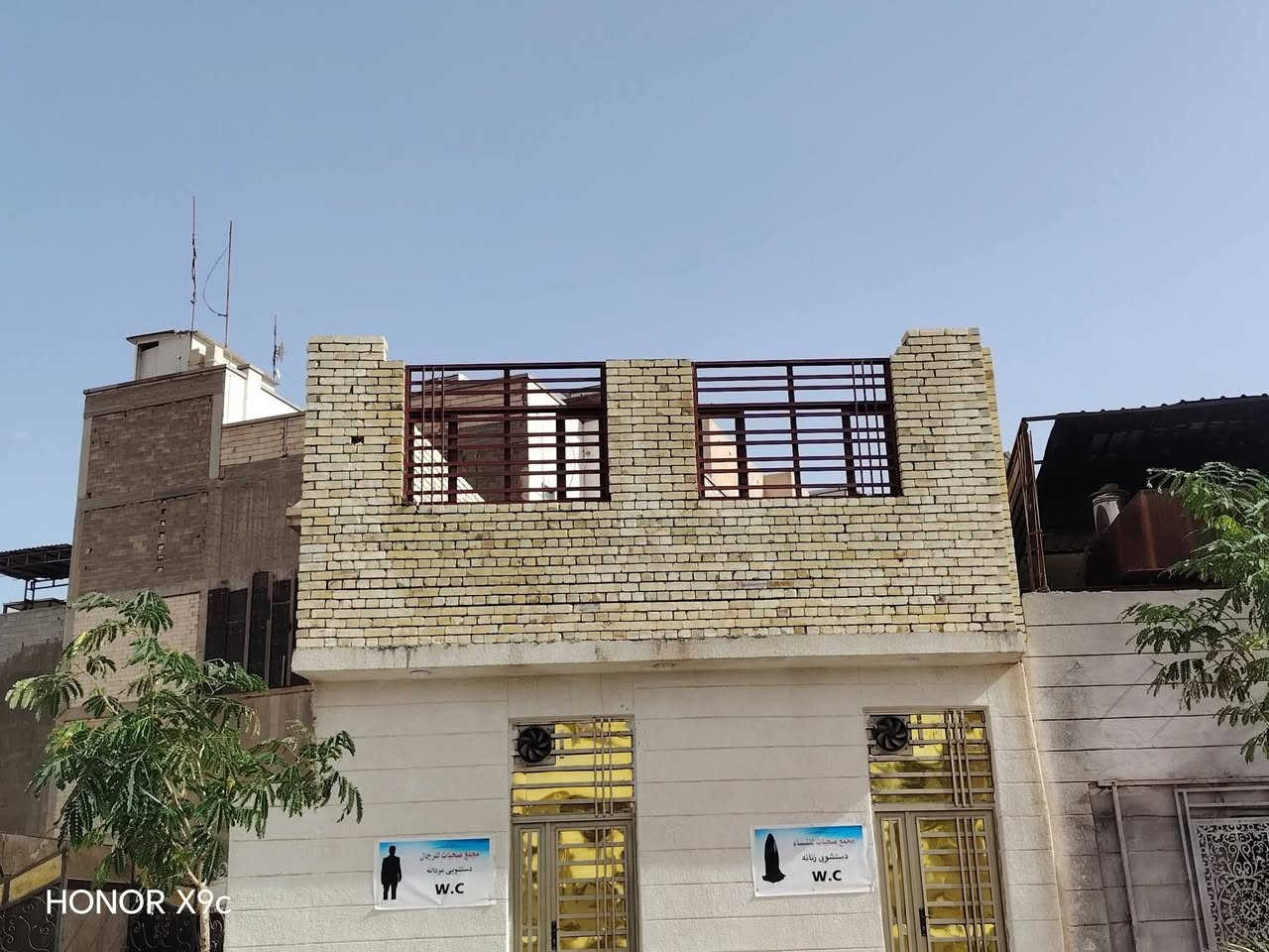 سلام عليكم خلفه بناه طابوك بلوك فرمستون درجة اوله اشرف مهندسين مصداقيه بعمل ولتزام بلعمل باسعار مناسبه انتصل وبيك خير ودلل ***********
